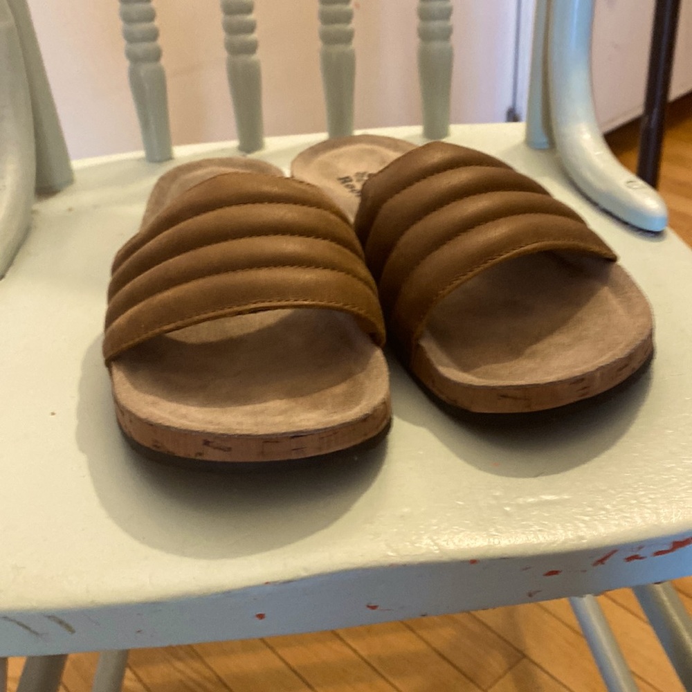 Roots all leather slides with cork footbed